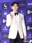 White suits Baeksang Arts Awards 2018 (10)