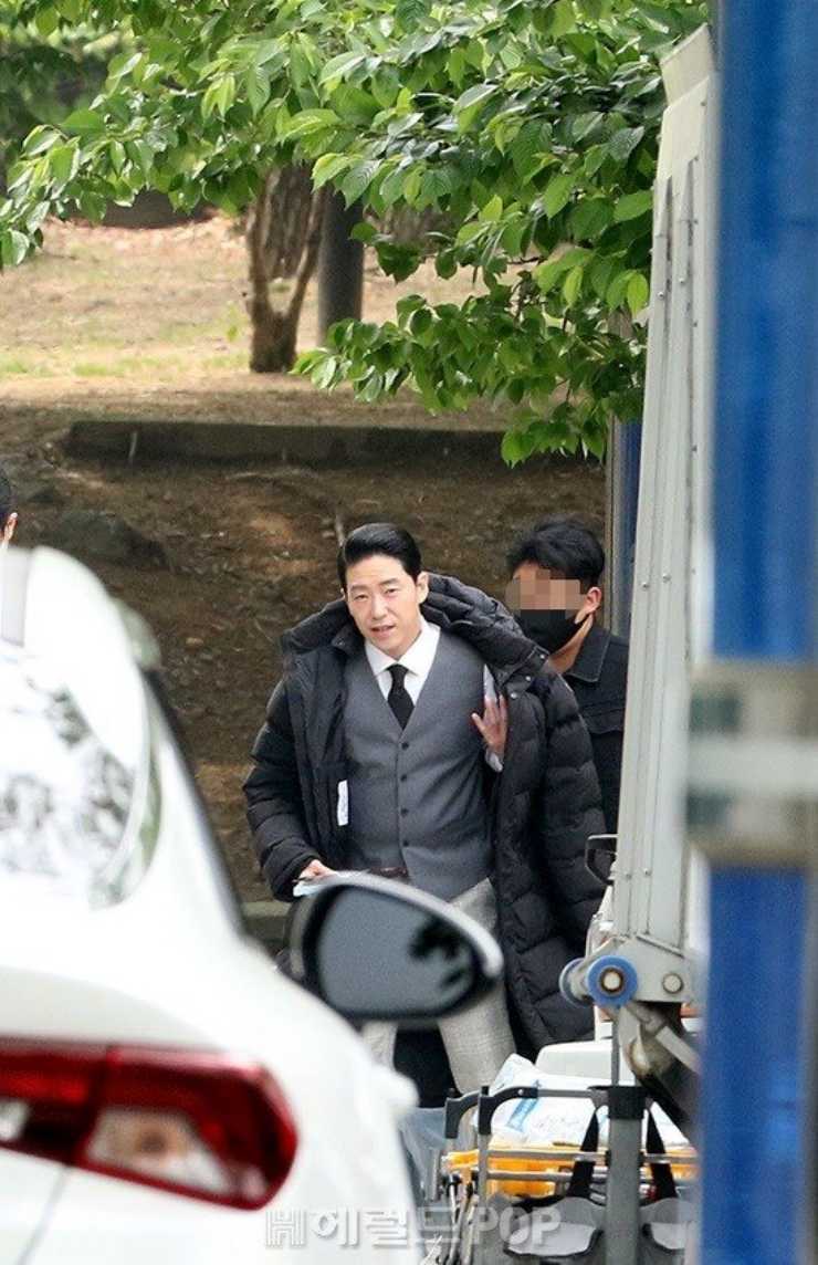 ออมกีจุน uhm ki joon รับบท จูดันแท ในชุดสูทสุดหรูแทนที่ชุดนักโทษใน เดอะเพนต์เฮาส์ 3