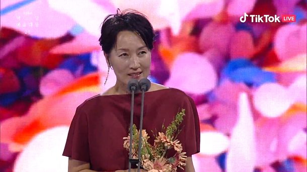 Lee Hye-young – In Front of Your Face 58th Baeksang Arts Awards 2022.jpg
